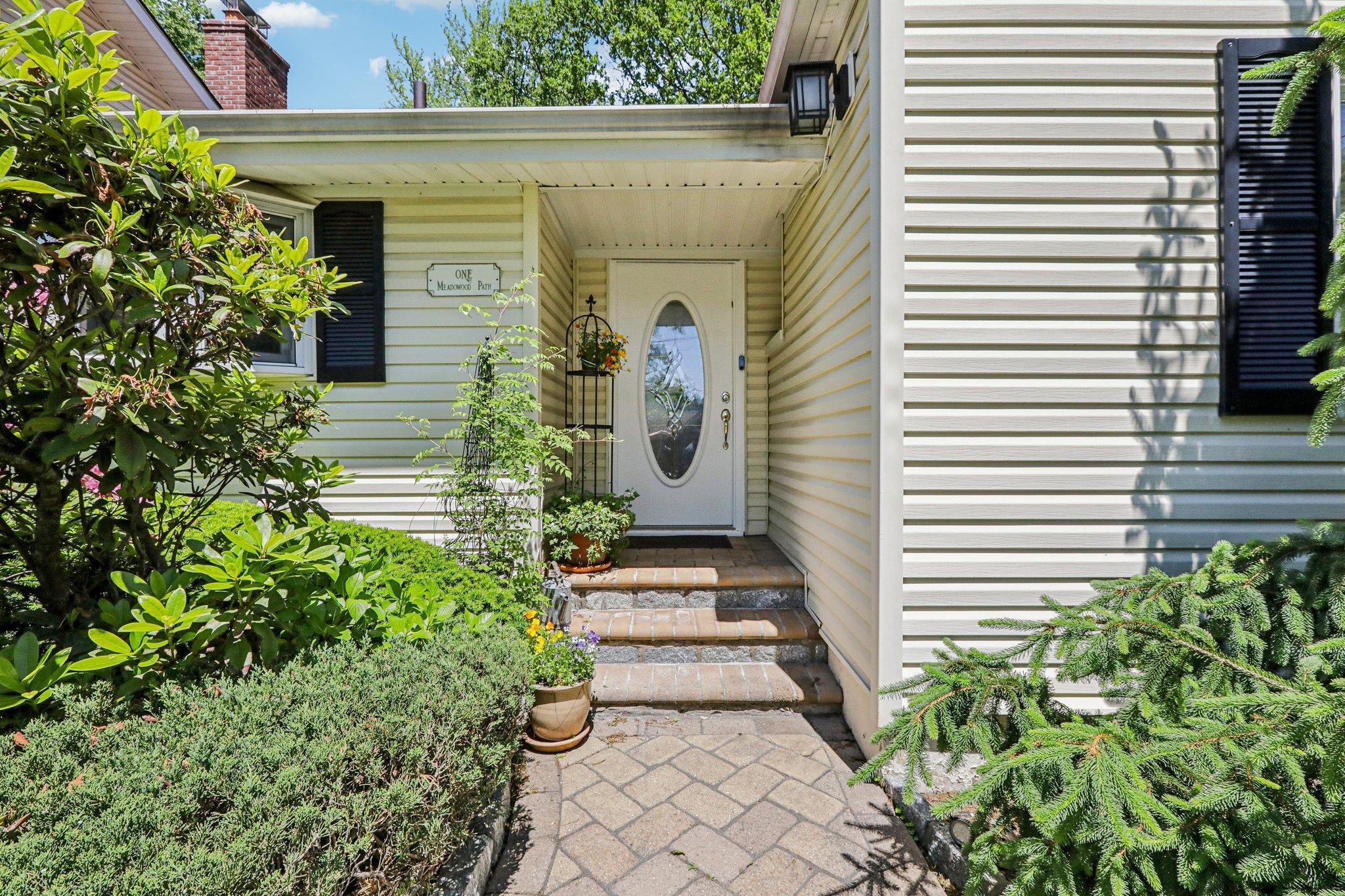 Single Family Meadowood  Westchester County, NY 10804, MLS-864746-3