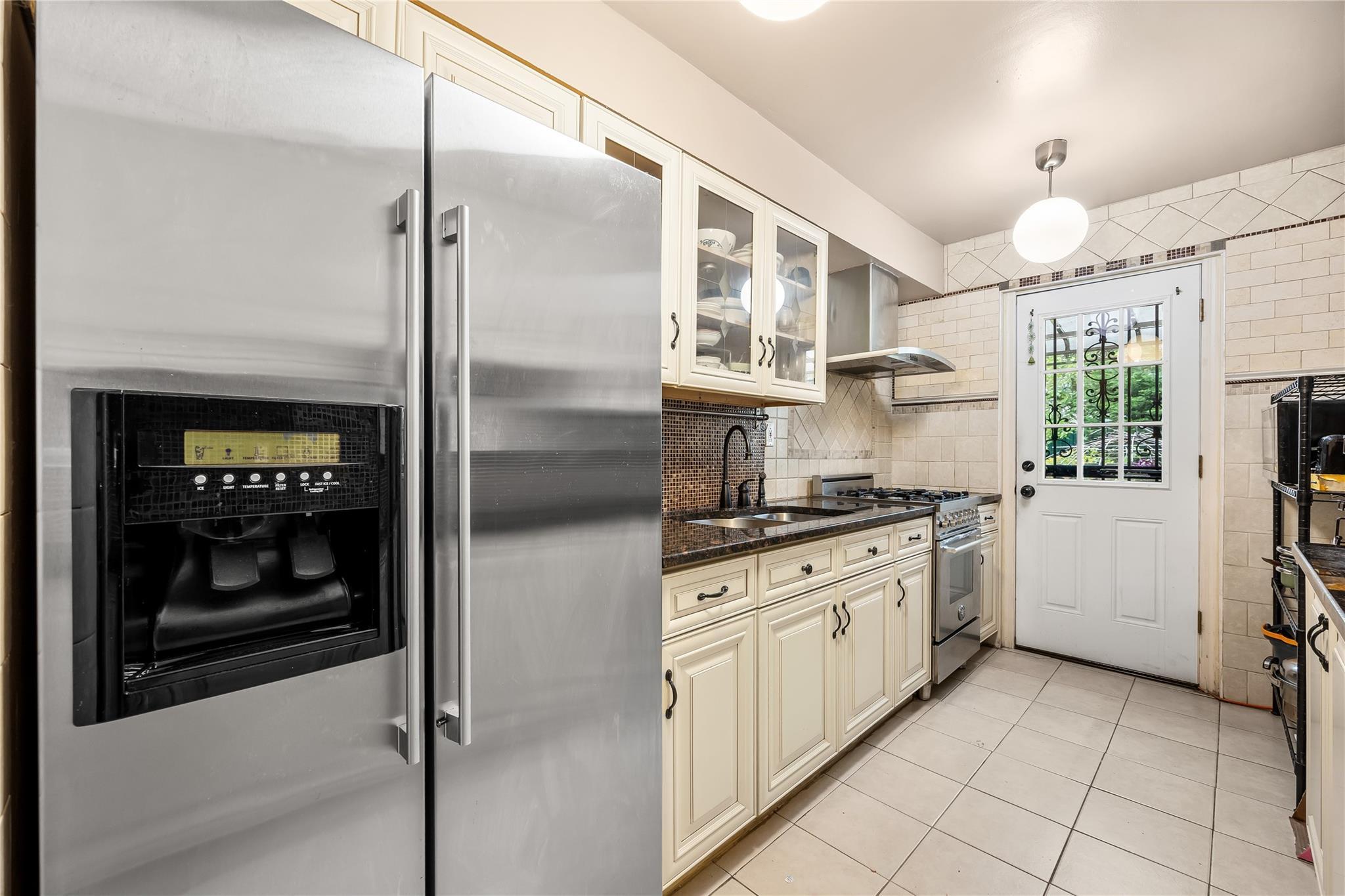 Single Family Starr  Queens, NY 11385, MLS-864748-4