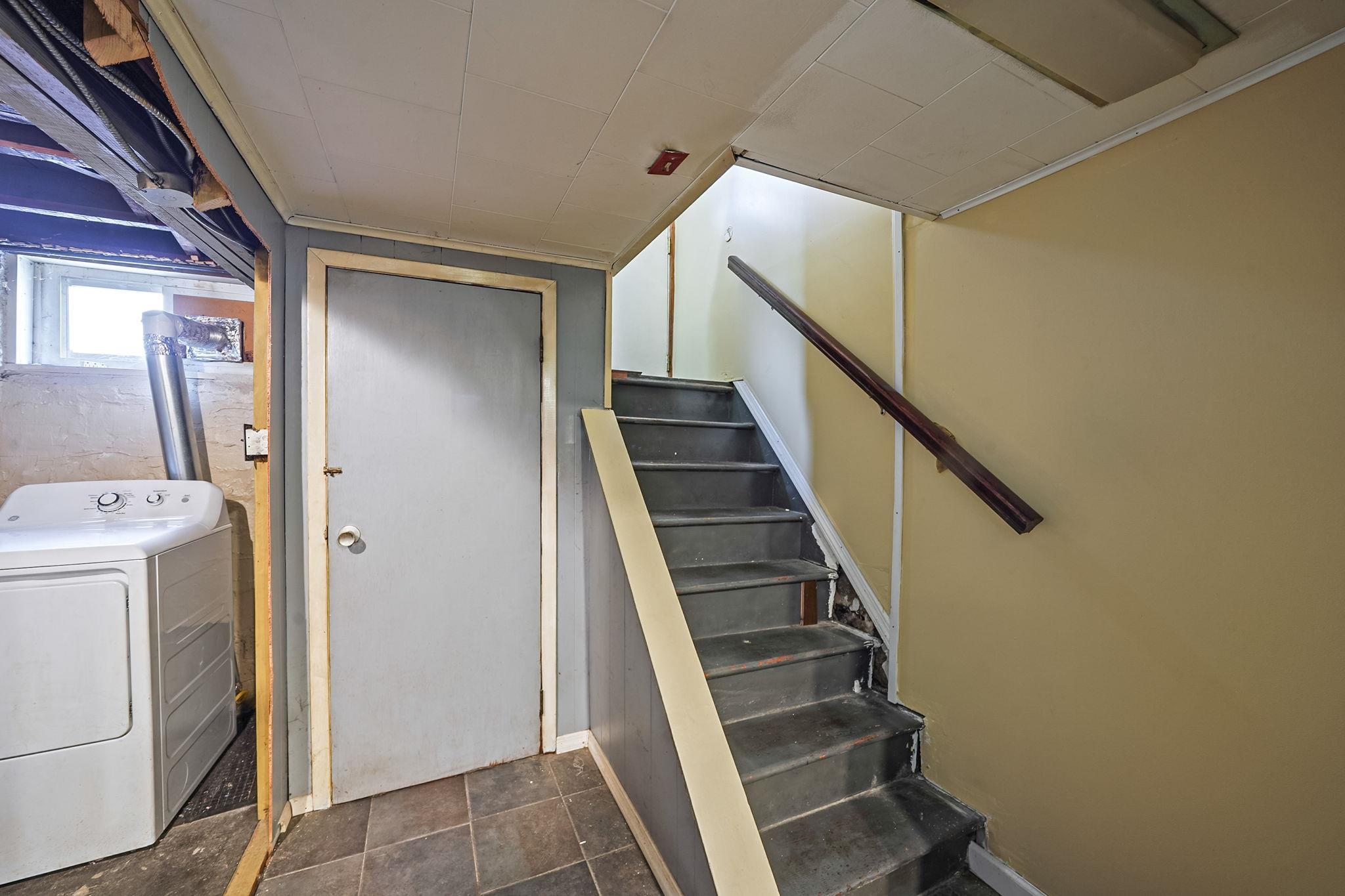 Single Family 69th  Queens, NY 11385, MLS-864755-25