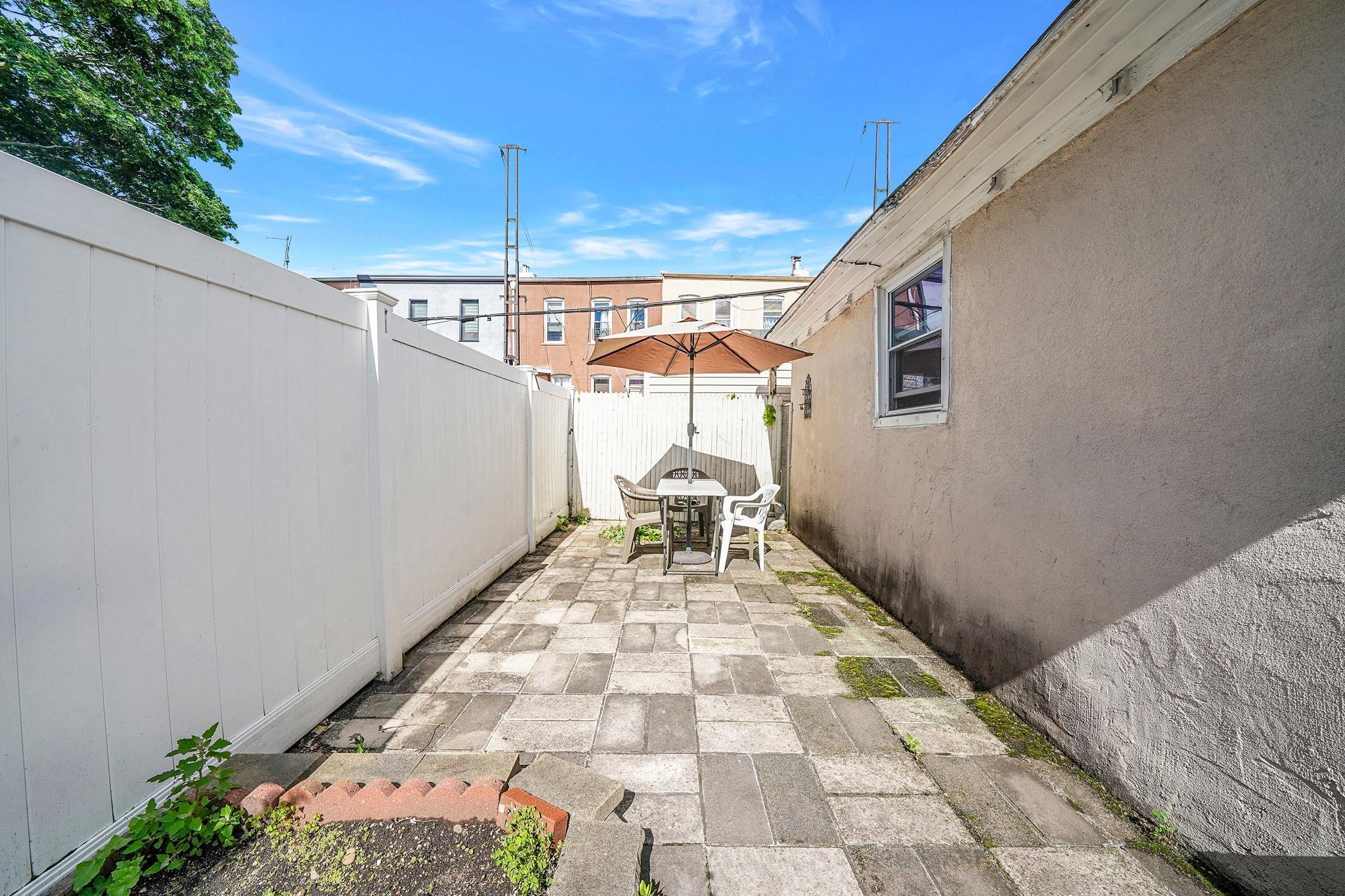 Single Family 69th  Queens, NY 11385, MLS-864755-31