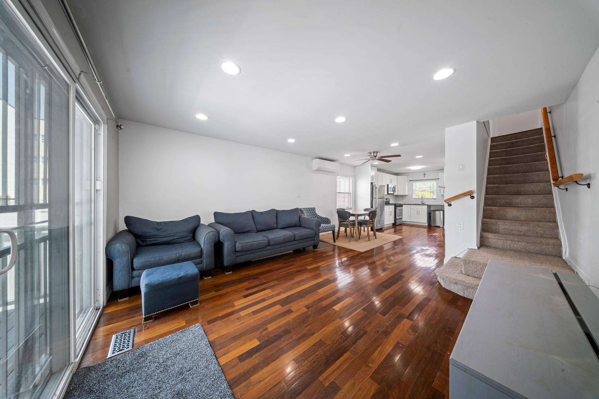 Single Family 130th  Queens, NY 11434, MLS-864761-9