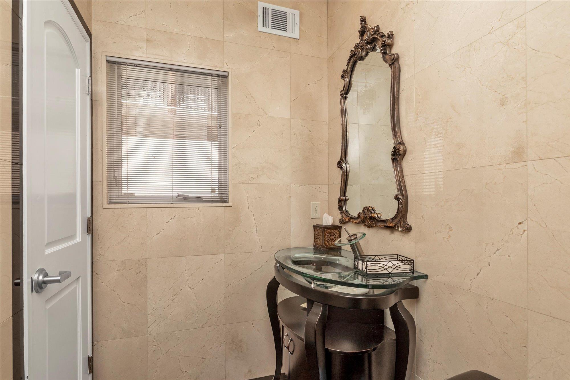 Single Family 13th  Queens, NY 11357, MLS-864780-11