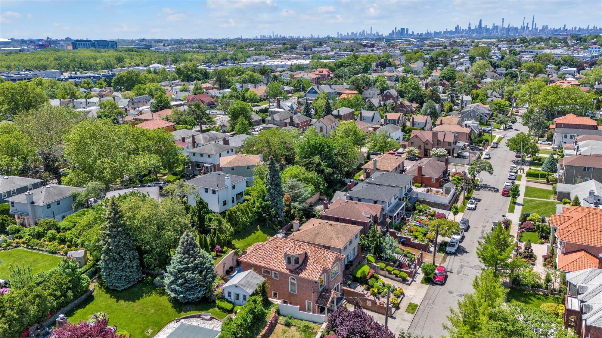 Single Family 13th  Queens, NY 11357, MLS-864780-27