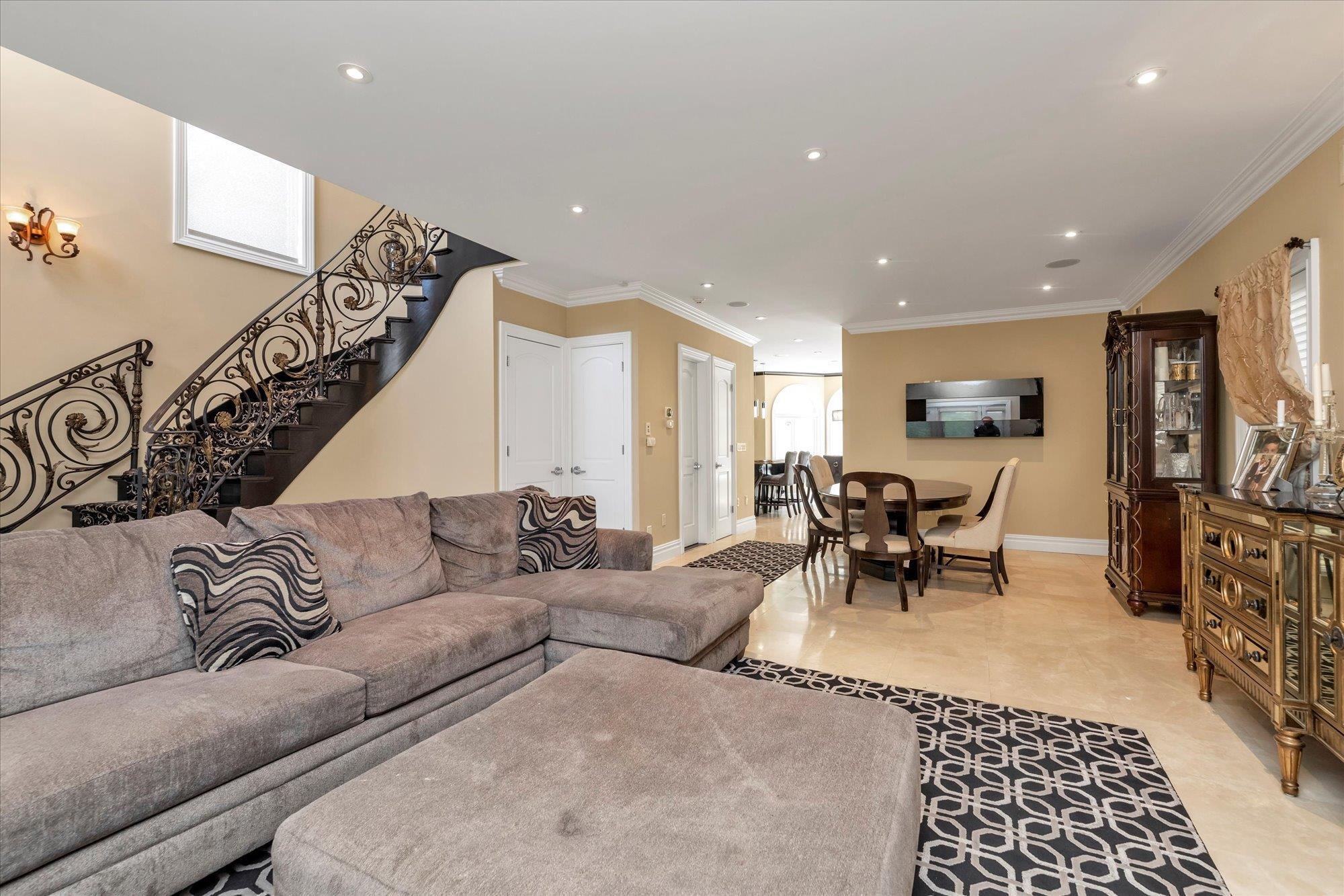 Single Family 13th  Queens, NY 11357, MLS-864780-4