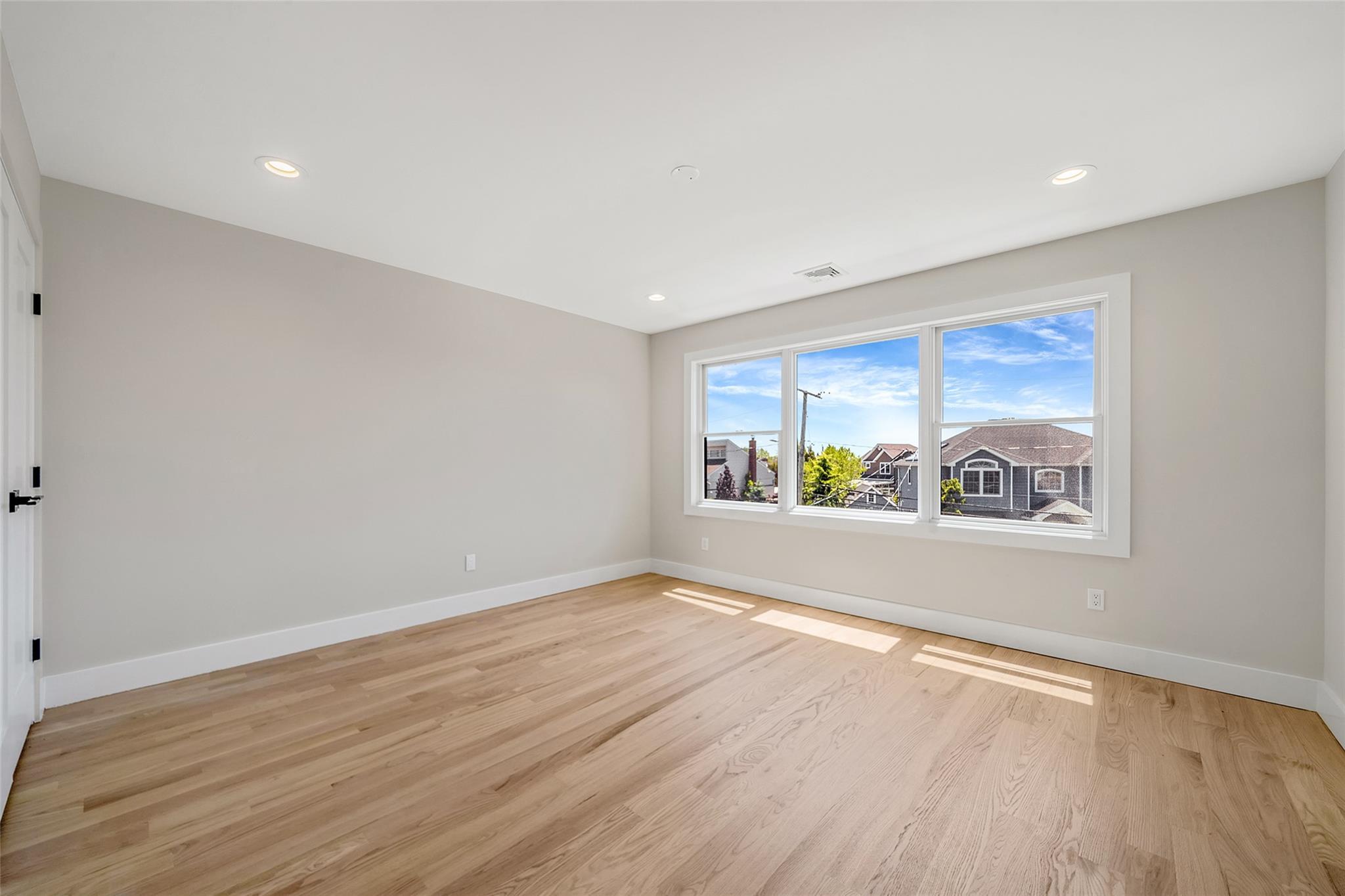Single Family Mott  Nassau County, NY 11572, MLS-864790-22