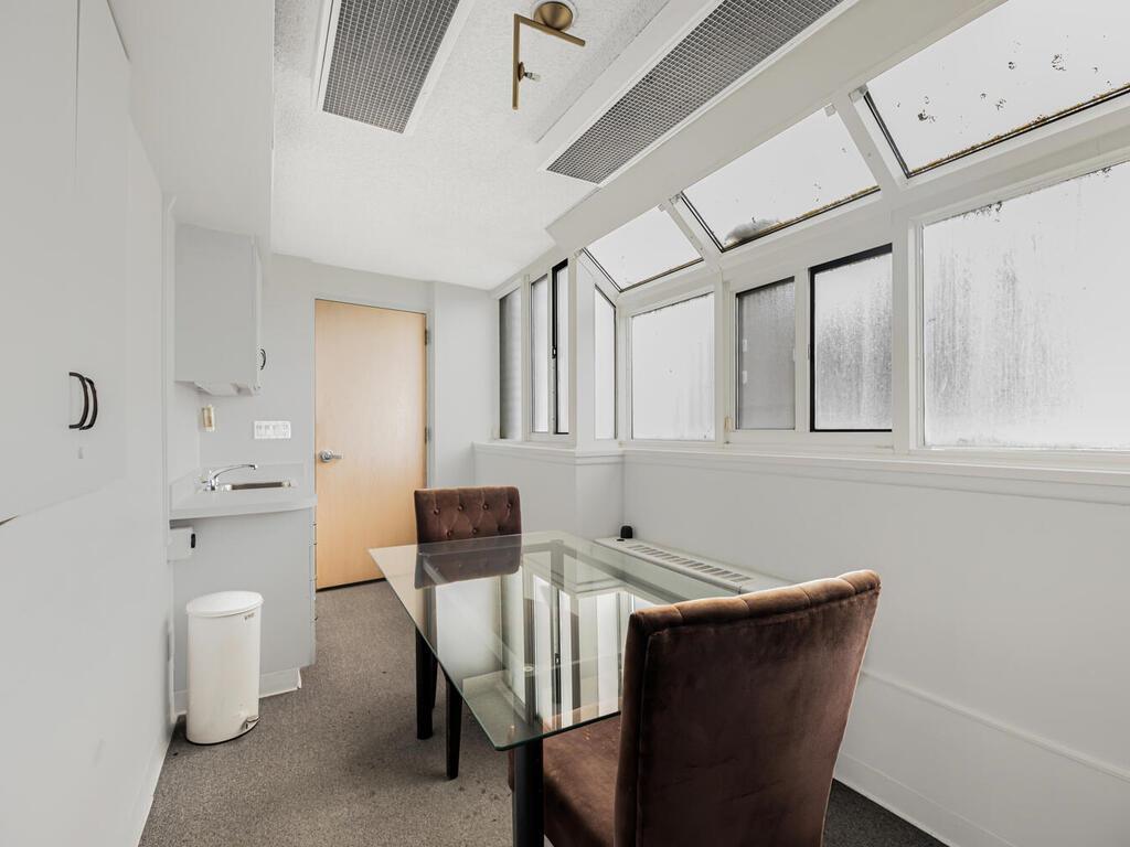 Commercial Lease Henry Hudson  Bronx, NY 10463, MLS-864805-10
