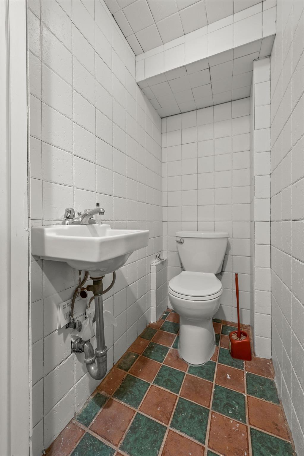 Single Family W Fingerboard Rd  Staten Island, NY 10305, MLS-864808-12