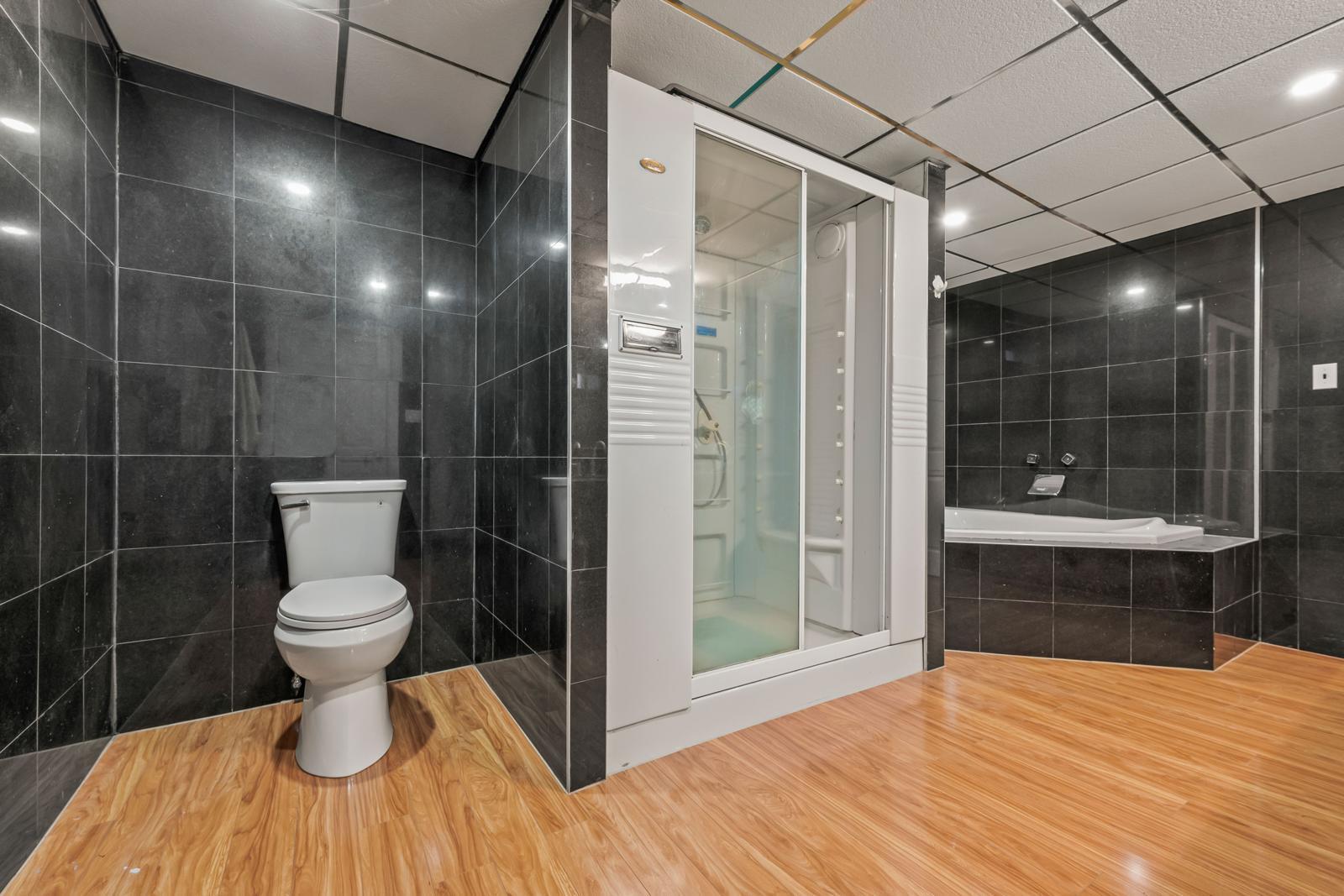 Single Family W Fingerboard Rd  Staten Island, NY 10305, MLS-864808-9