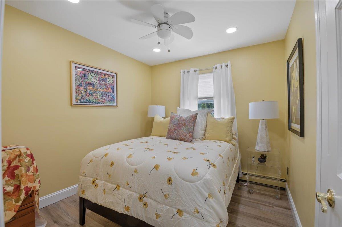Single Family Floral  Nassau County, NY 11714, MLS-864819-16