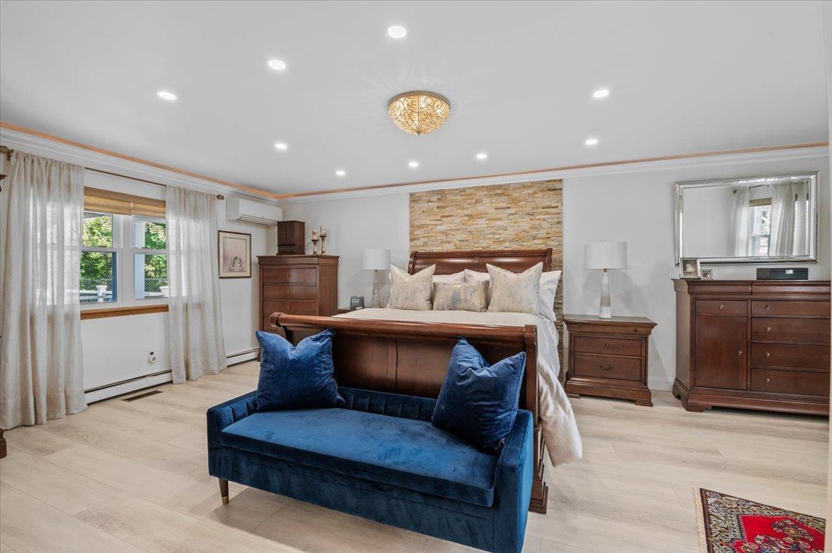 Single Family Floral  Nassau County, NY 11714, MLS-864819-20