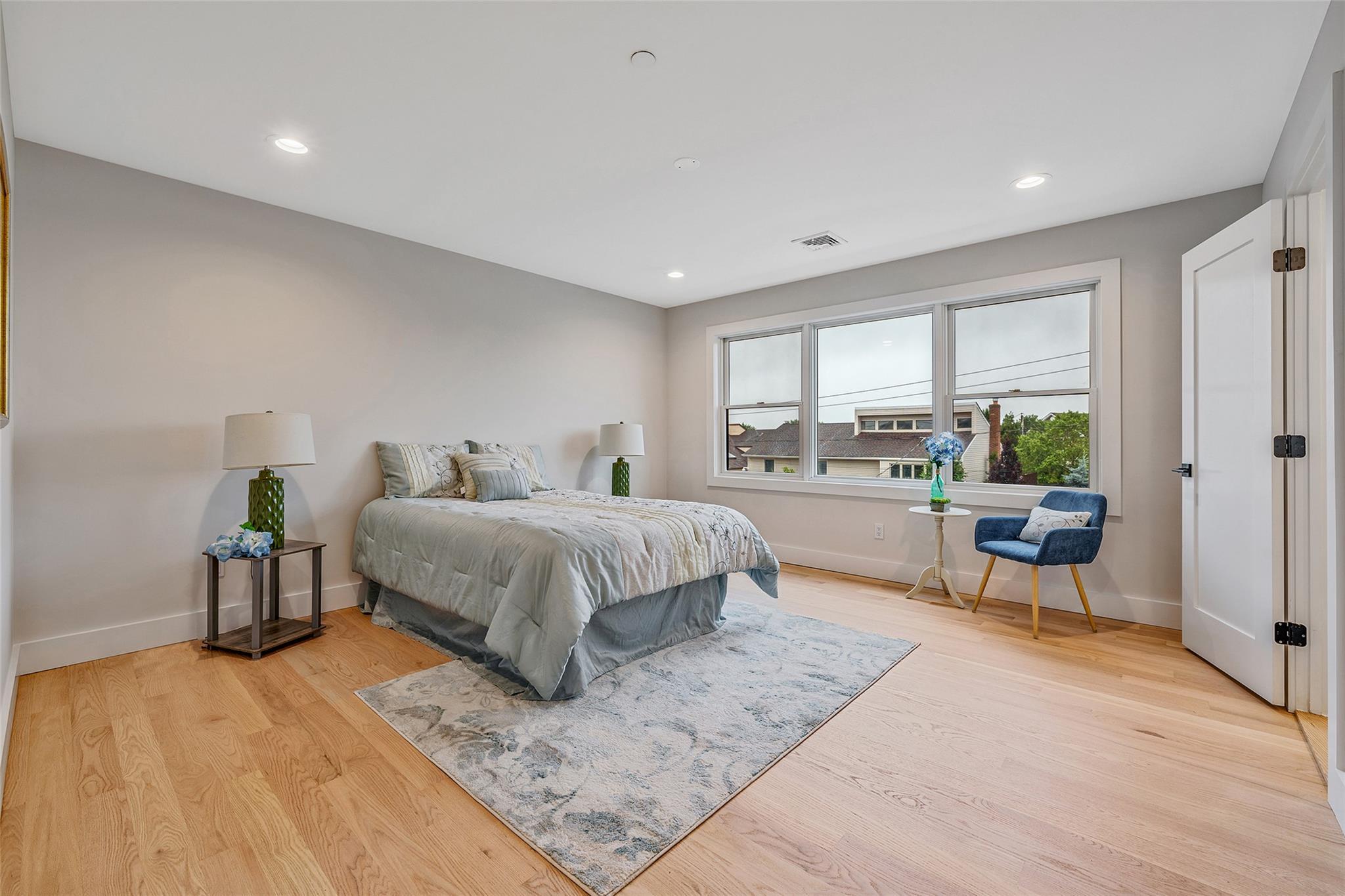 Single Family Mott Nassau County, NY 11572, MLS-864824-23