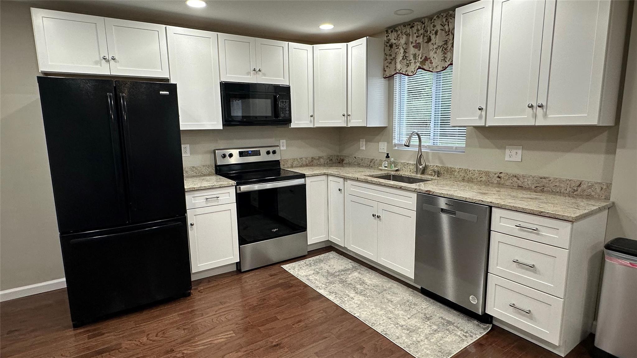 Single Family Sackett Lake  Sullivan County, NY 12701, MLS-864850-22