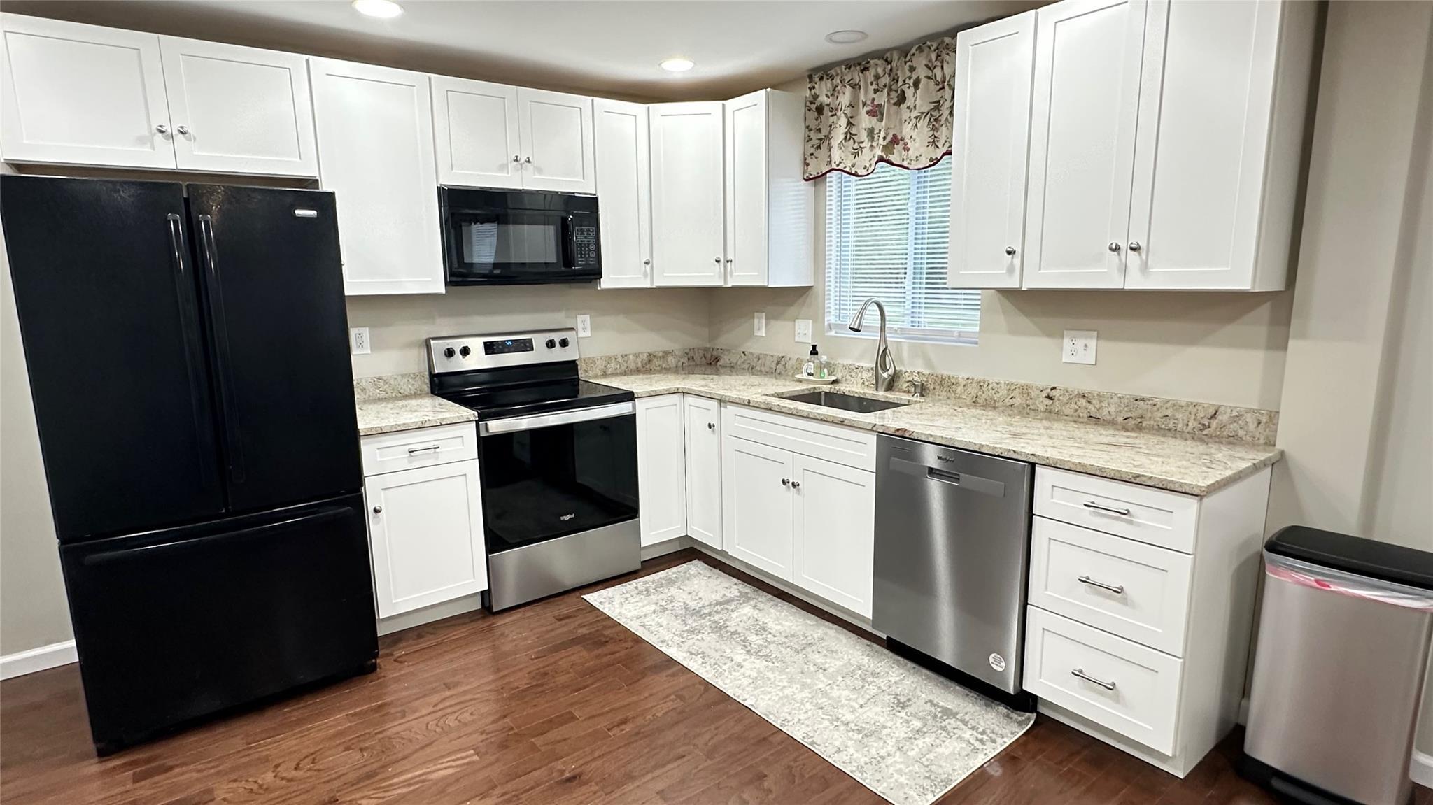 Single Family Sackett Lake  Sullivan County, NY 12701, MLS-864850-23