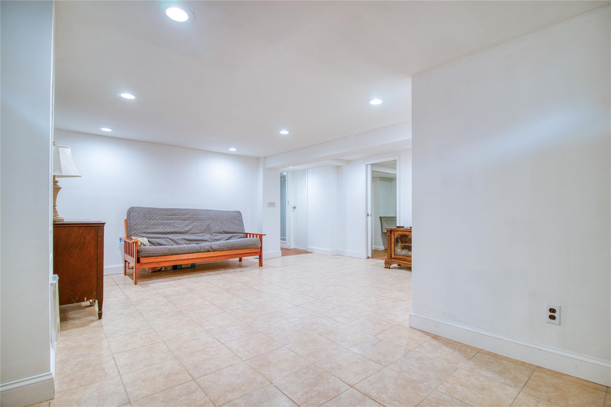 Single Family Barbara  Staten Island, NY 10306, MLS-864870-19