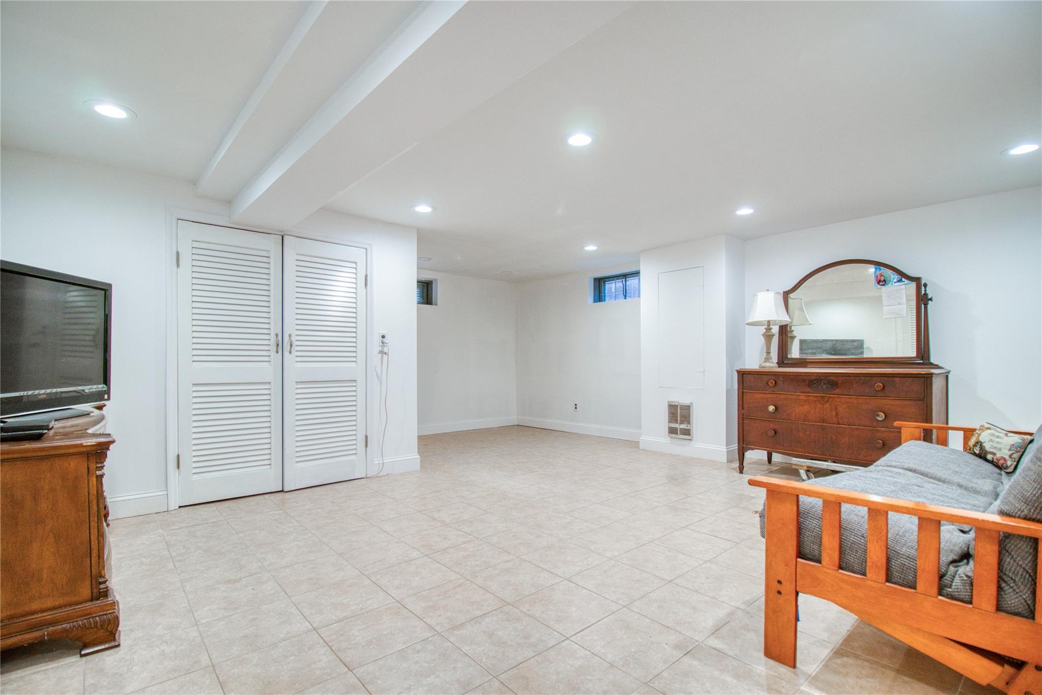 Single Family Barbara  Staten Island, NY 10306, MLS-864870-20