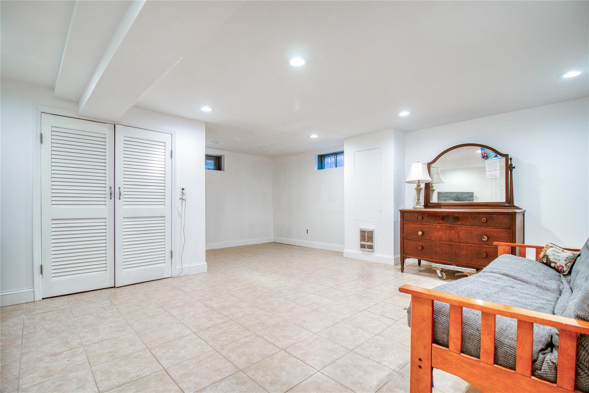 Single Family Barbara  Staten Island, NY 10306, MLS-864870-21