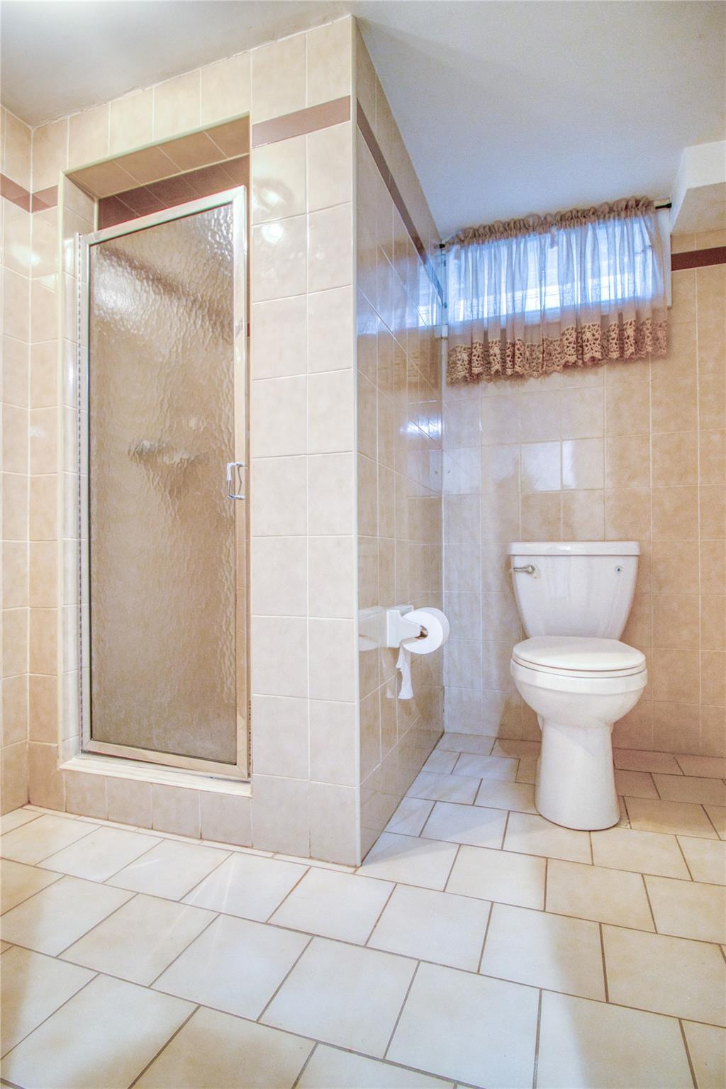 Single Family Barbara  Staten Island, NY 10306, MLS-864870-23