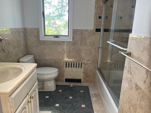 Single Family Raff  Nassau County, NY 11501, MLS-864878-10