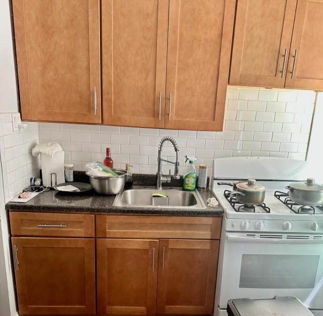 Single Family Van Siclen  Brooklyn, NY 11207, MLS-864879-3