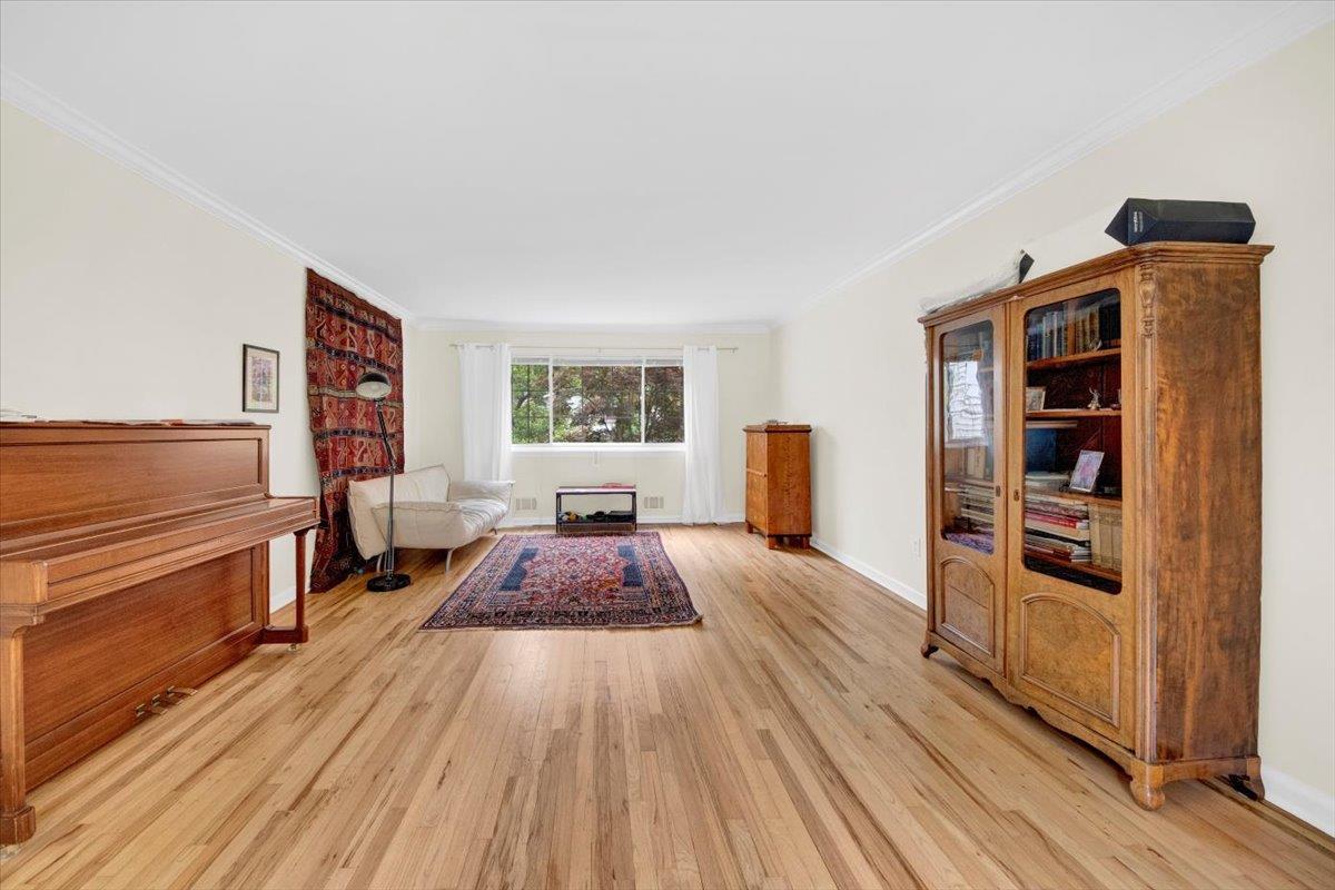 Single Family Romar  Westchester County, NY 10605, MLS-864886-15