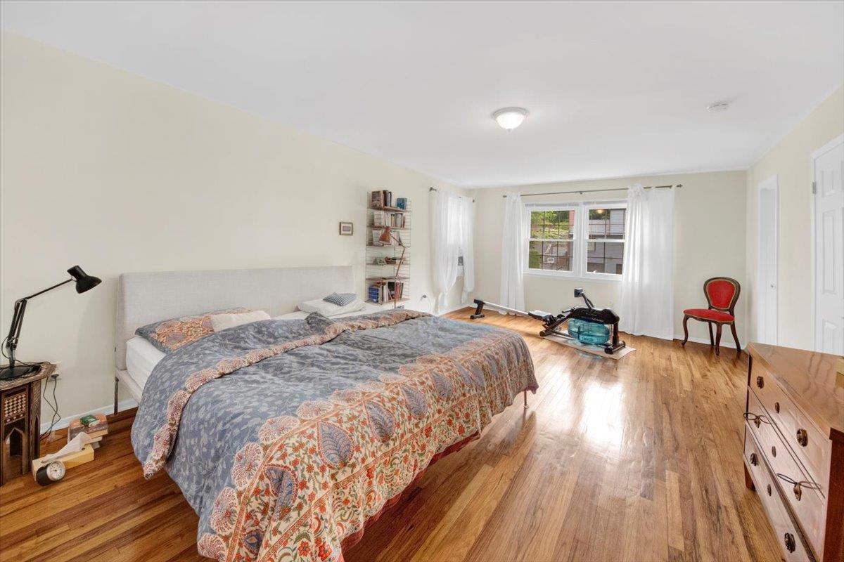 Single Family Romar  Westchester County, NY 10605, MLS-864886-17