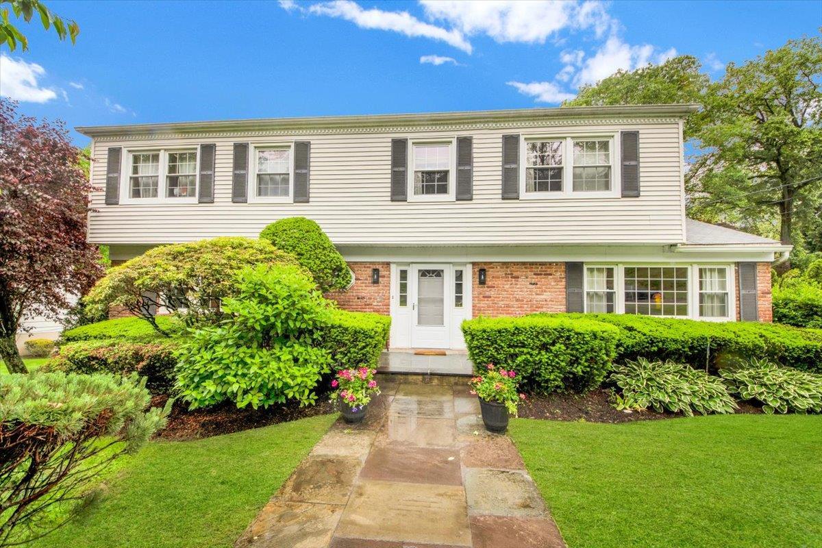 Single Family Romar  Westchester County, NY 10605, MLS-864886-3