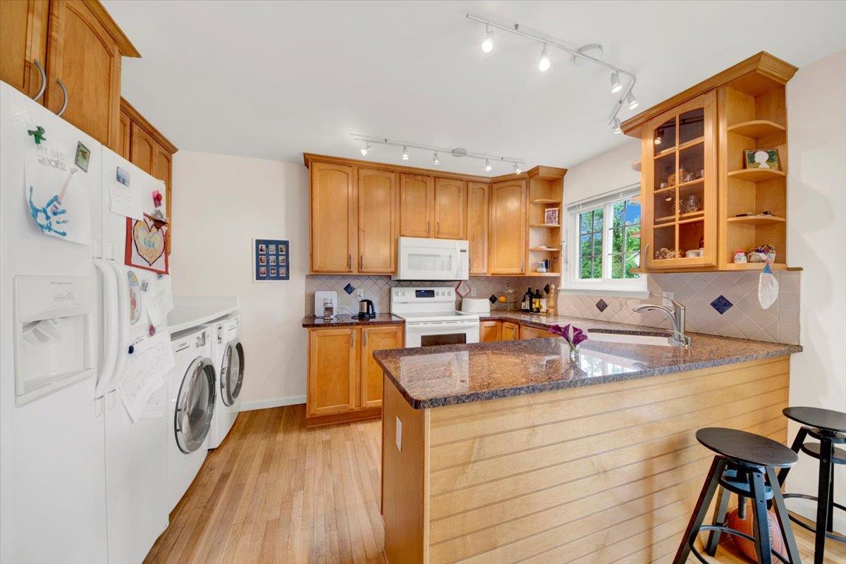 Single Family Romar  Westchester County, NY 10605, MLS-864886-9