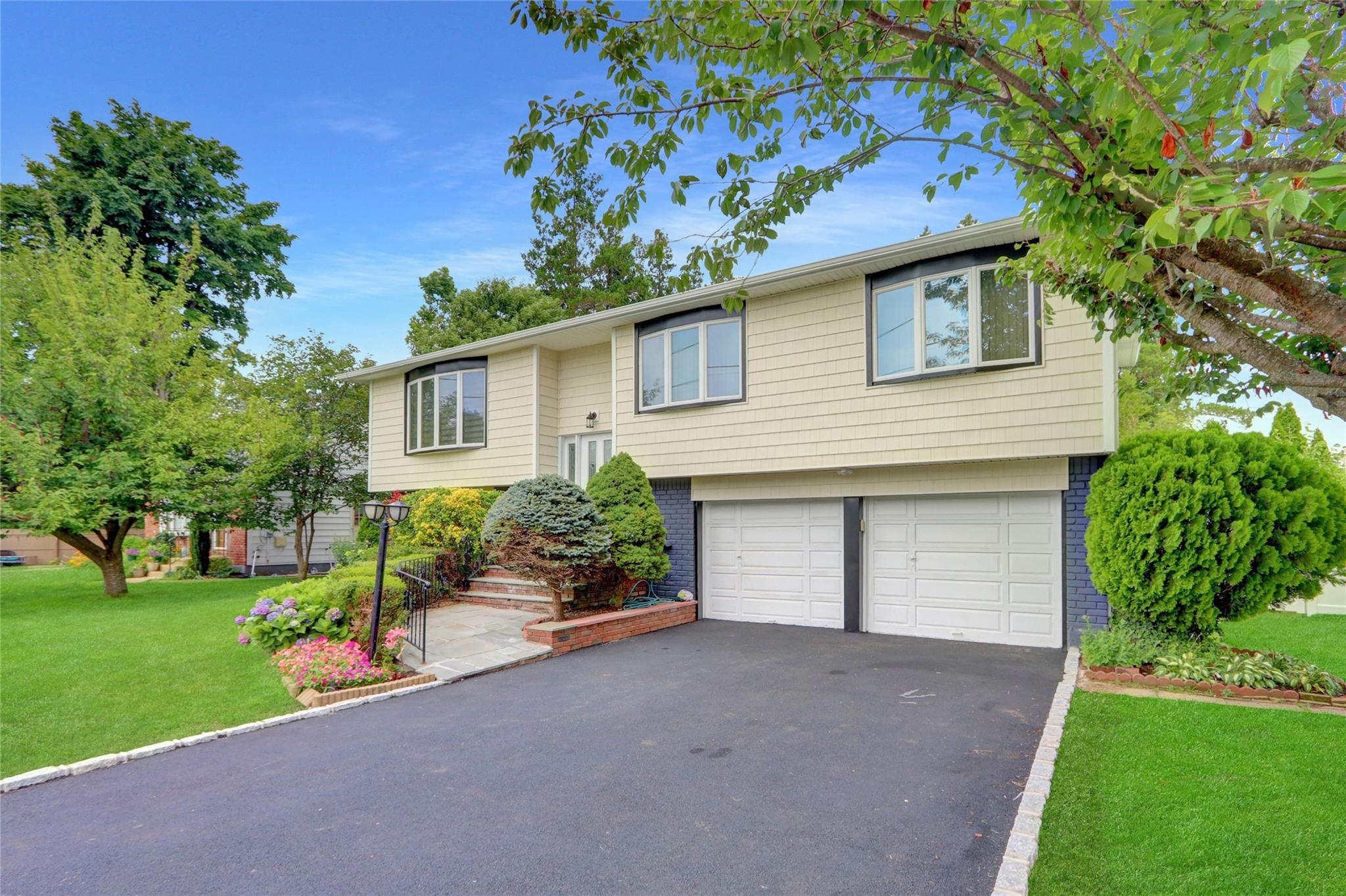 Single Family Main  Nassau County, NY 11803, MLS-864892-3