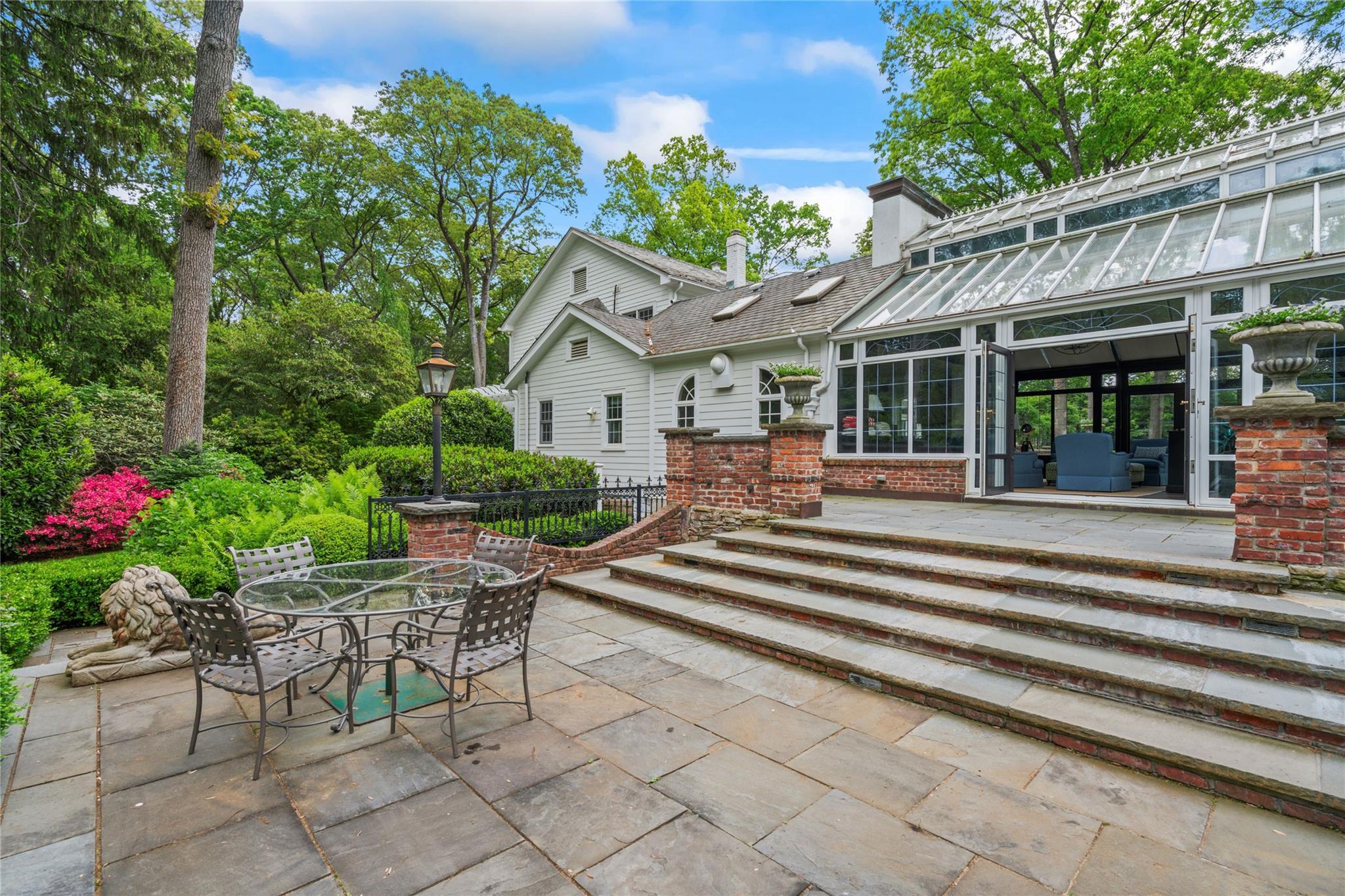 Single Family Piping Rock  Nassau County, NY 11560, MLS-864899-25