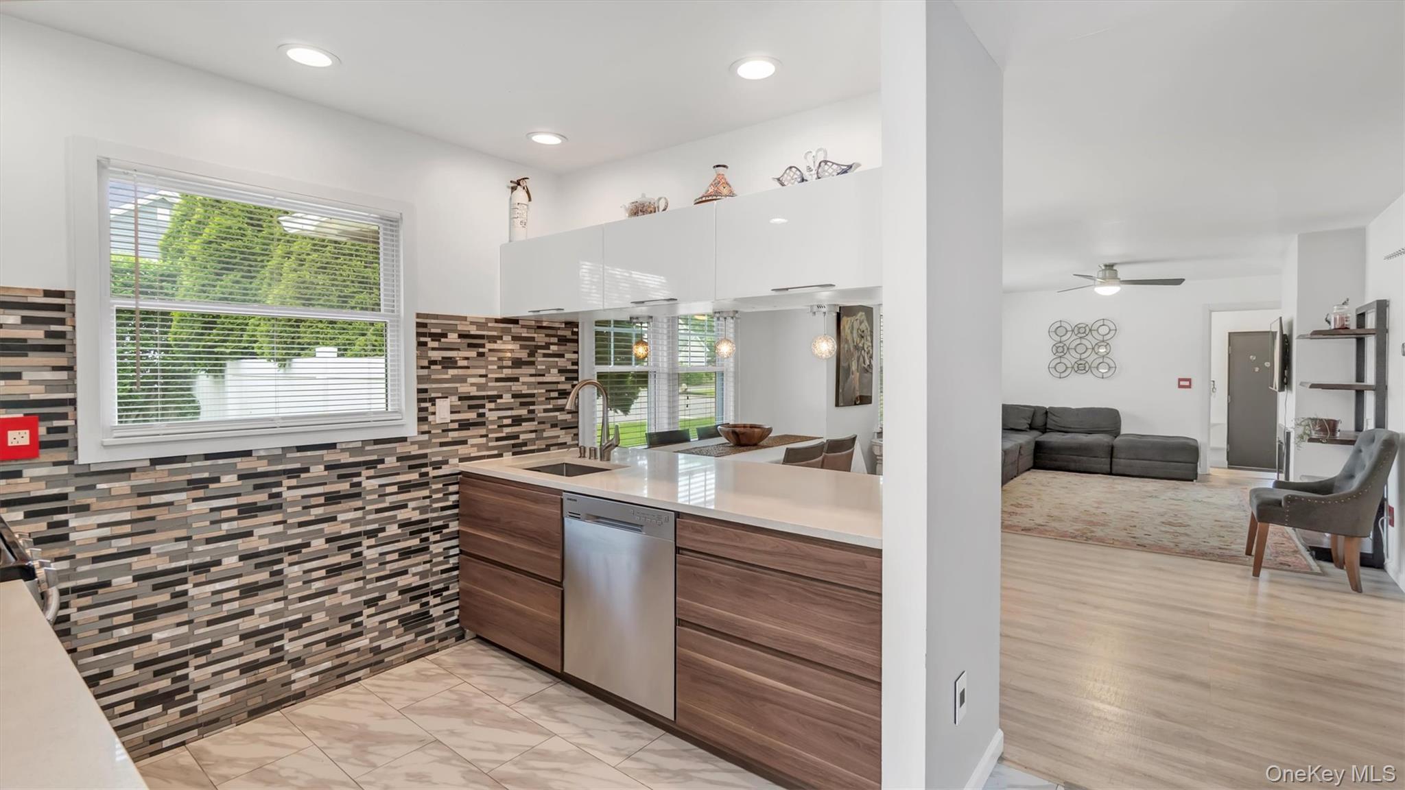 Single Family Hallock  Suffolk County, NY 11901, MLS-864926-17