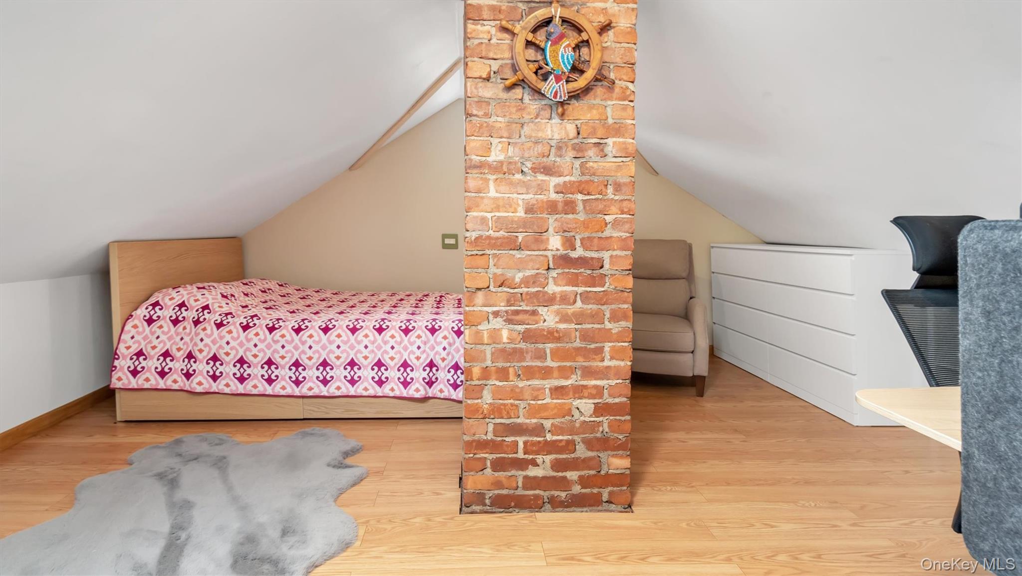 Single Family Hallock  Suffolk County, NY 11901, MLS-864926-28