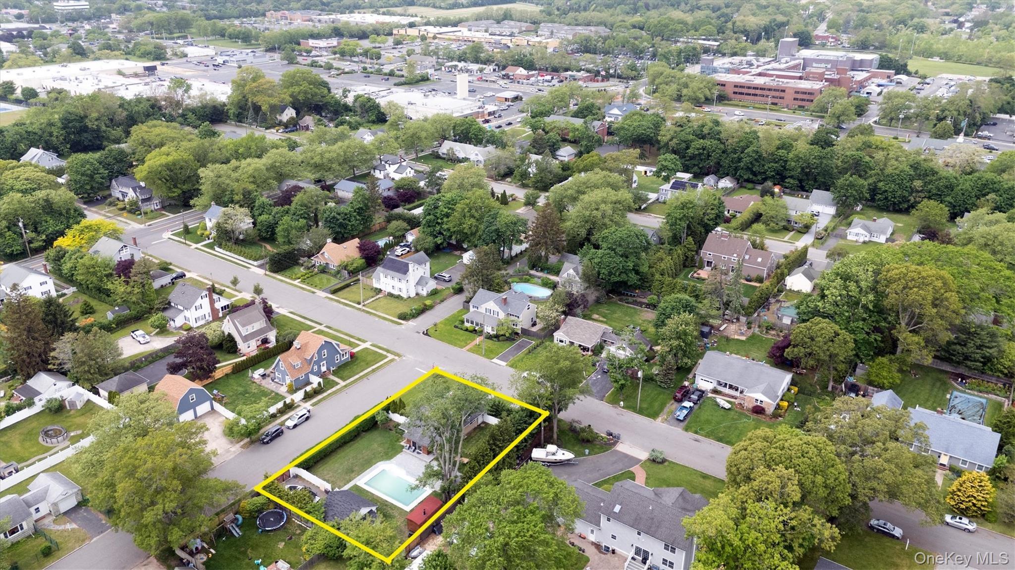 Single Family Hallock  Suffolk County, NY 11901, MLS-864926-39