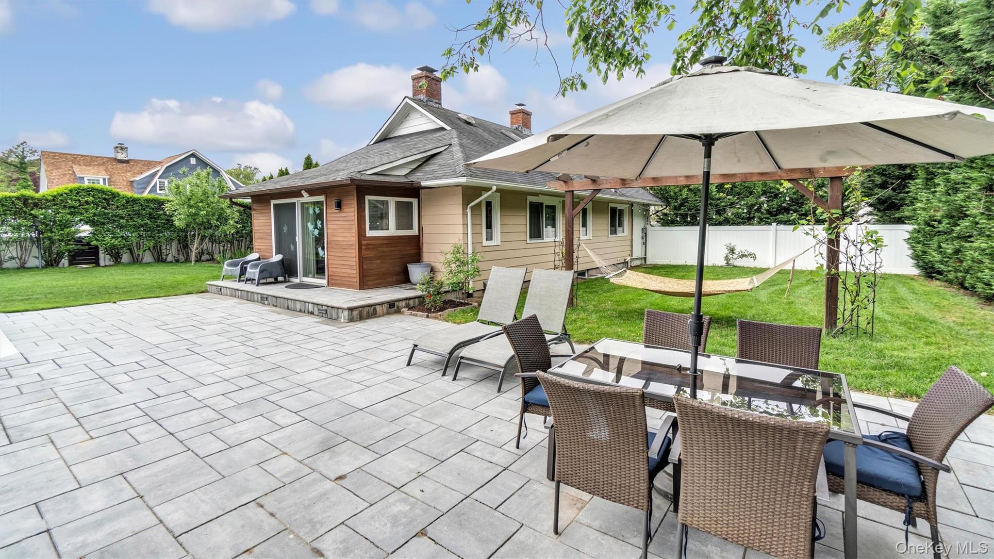 Single Family Hallock  Suffolk County, NY 11901, MLS-864926-9