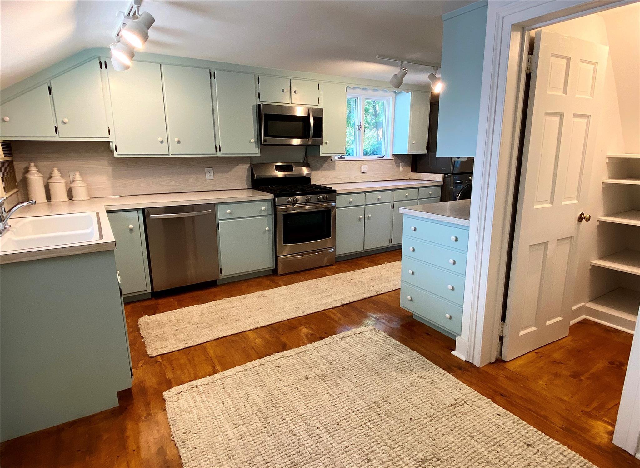 Single Family Tyrrel  Dutchess County, NY 12545, MLS-864949-9
