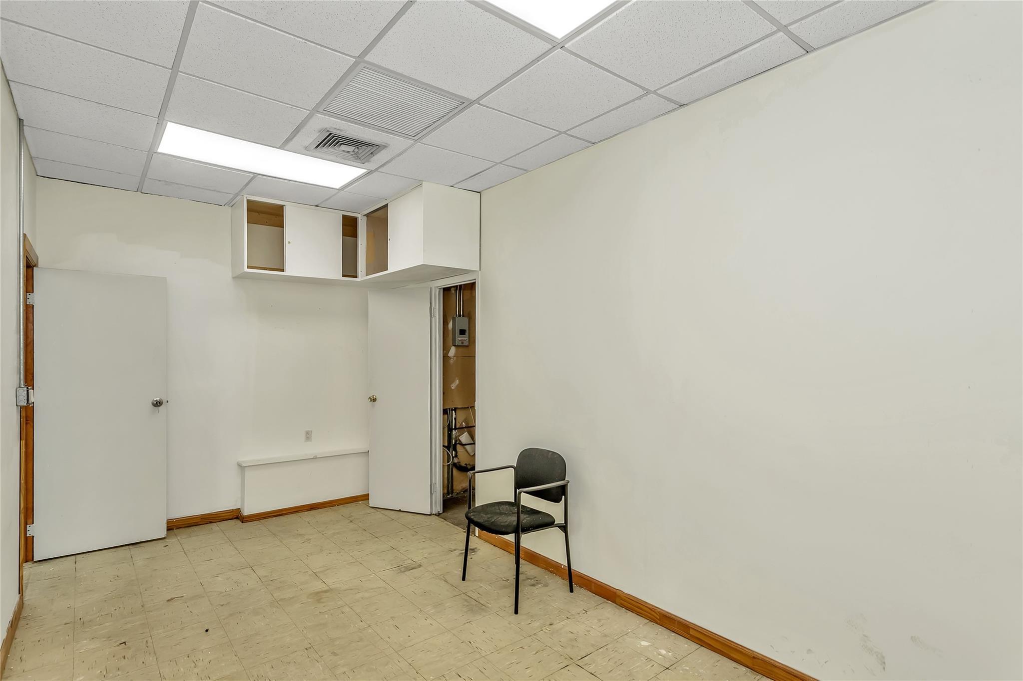 Commercial Lease Queens Blvd  Queens, NY 11101, MLS-864952-13