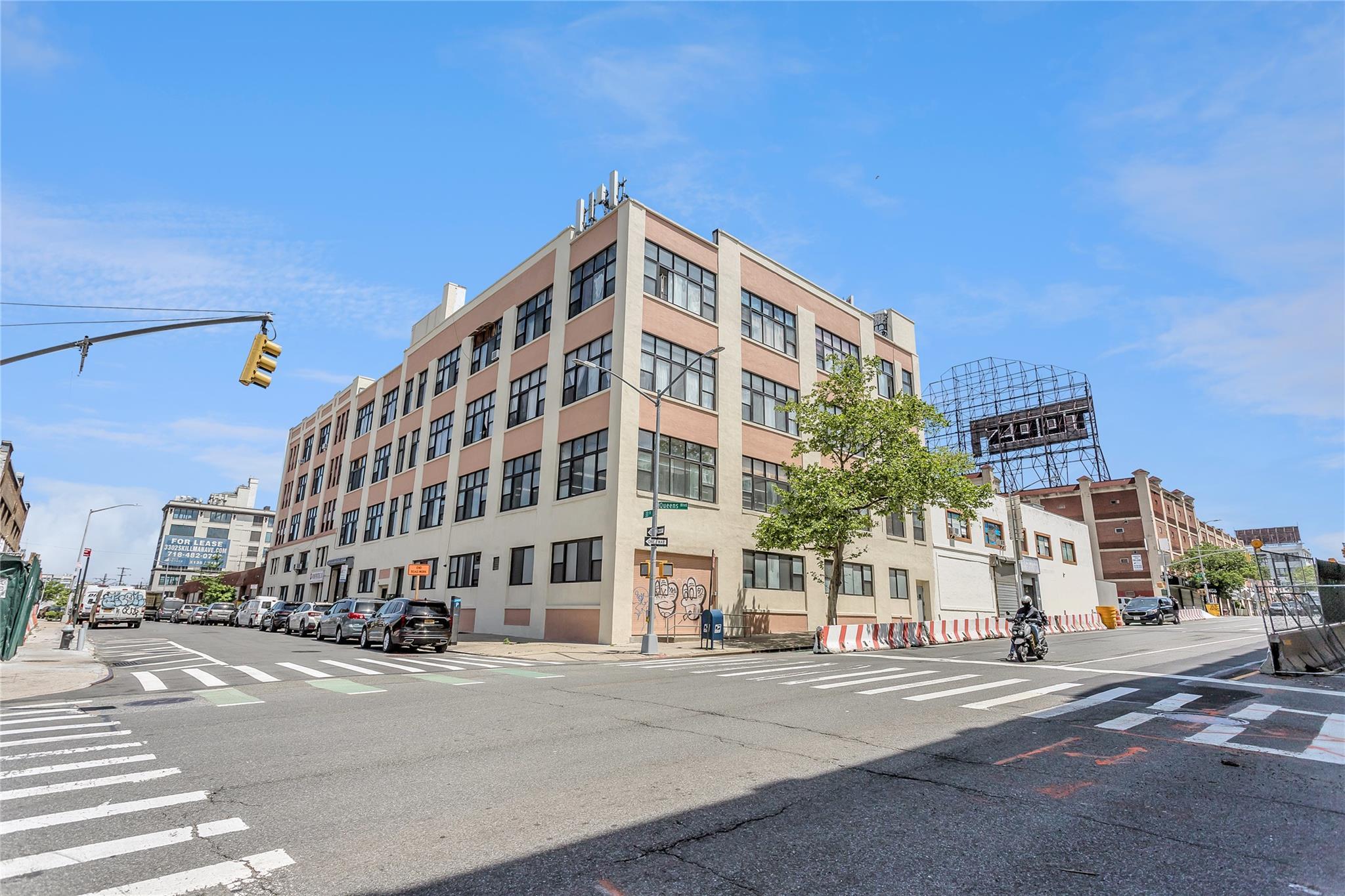 Commercial Lease Queens Blvd  Queens, NY 11101, MLS-864952-3