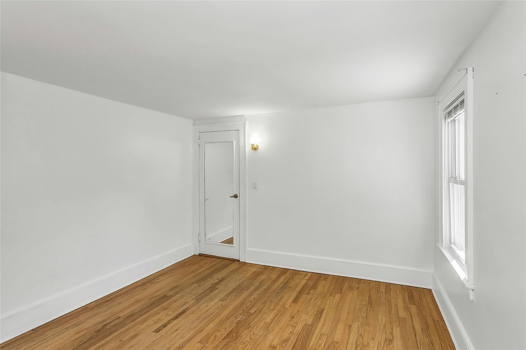 Single Family Elm  Nassau County, NY 11542, MLS-864954-18