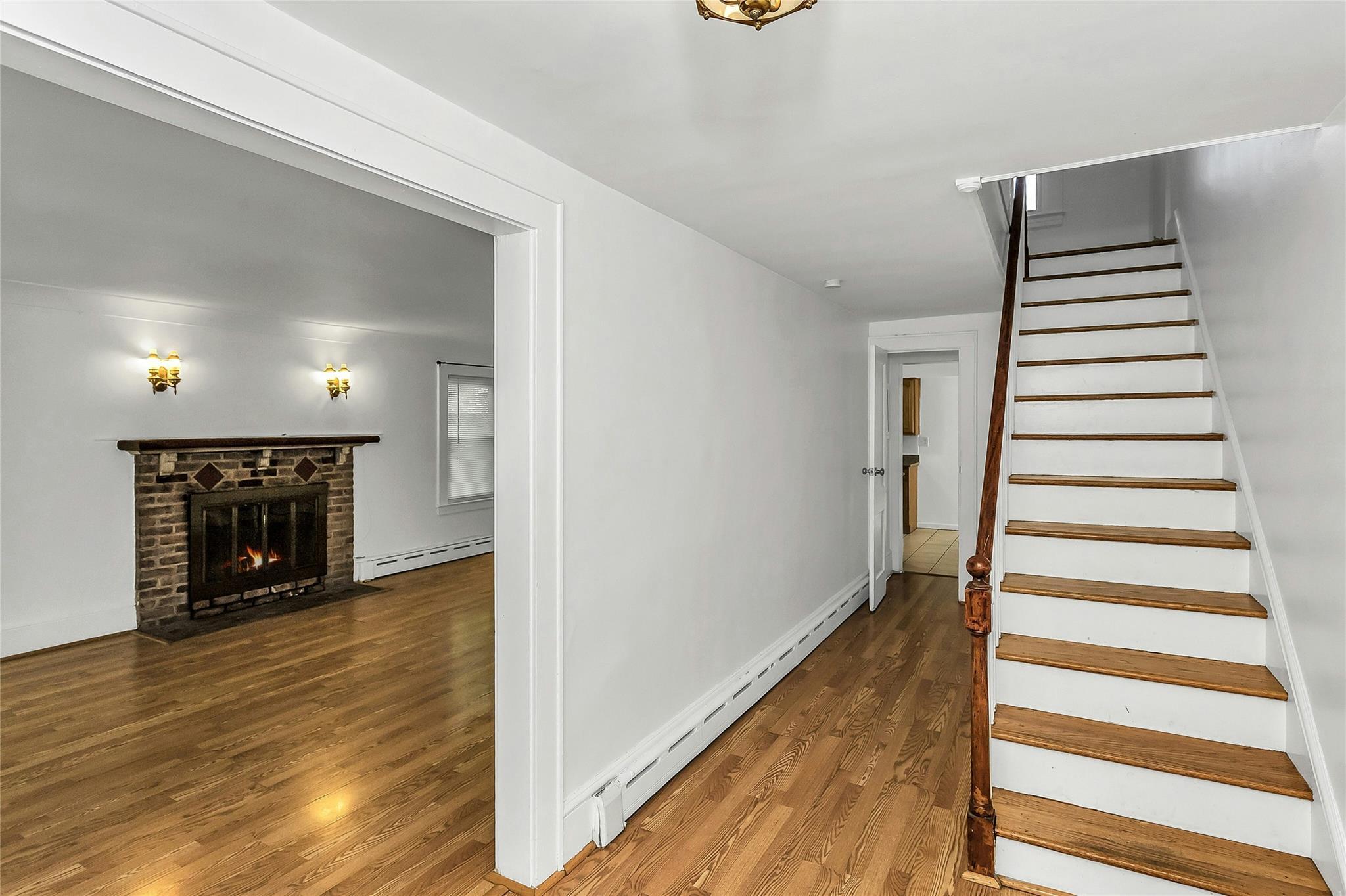 Single Family Elm  Nassau County, NY 11542, MLS-864954-4