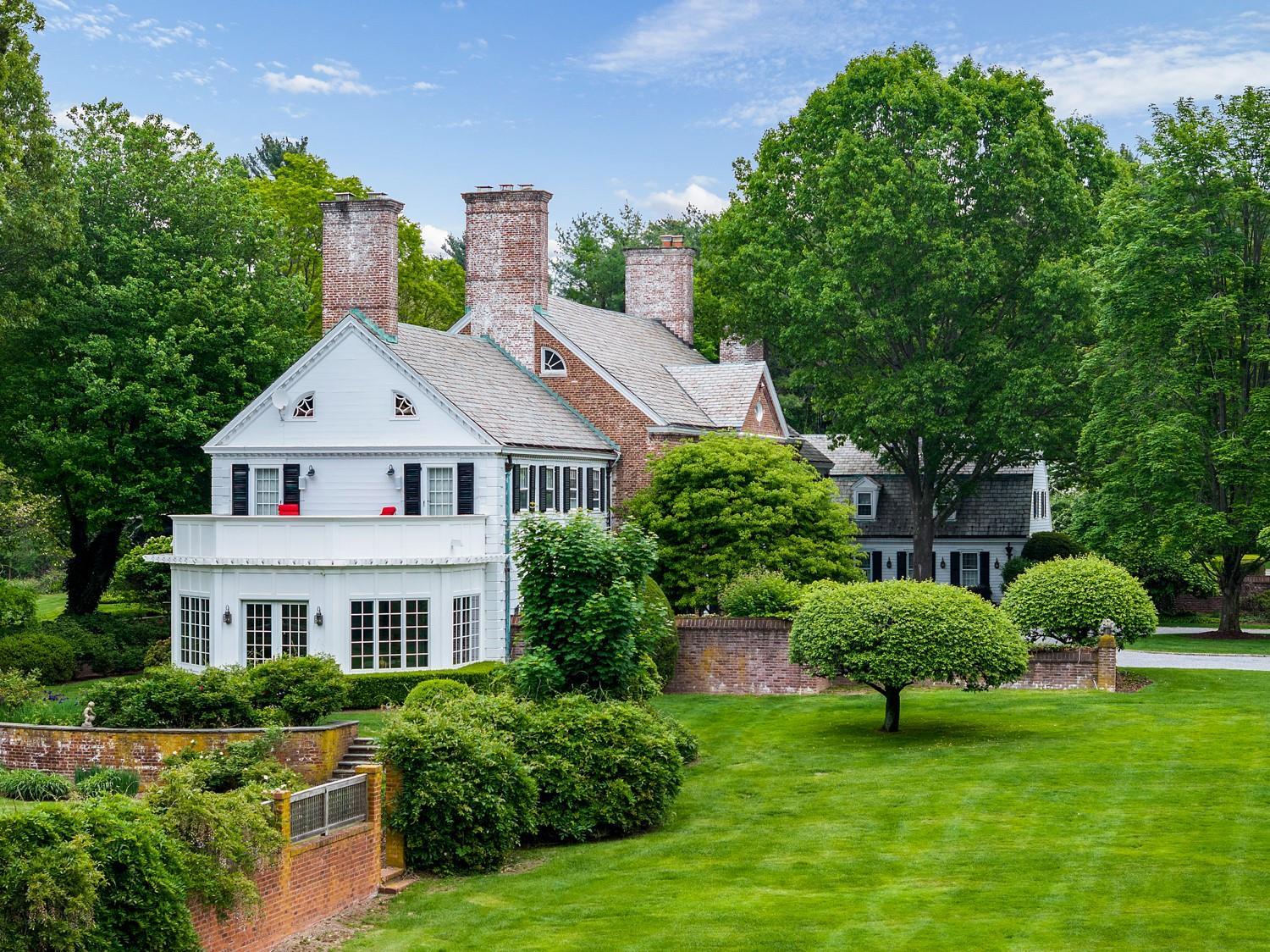 Single Family Piping Rock Nassau County, NY 11560, MLS-864966-23