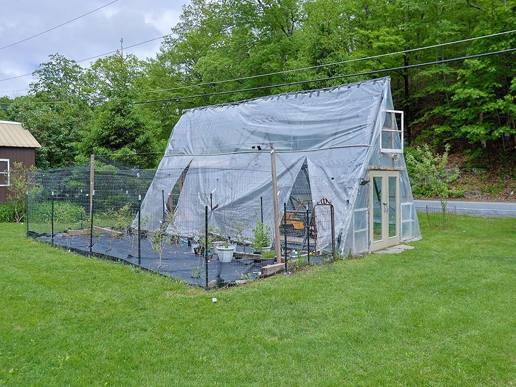Single Family Spring Glen  Sullivan County, NY 12763, MLS-864976-6