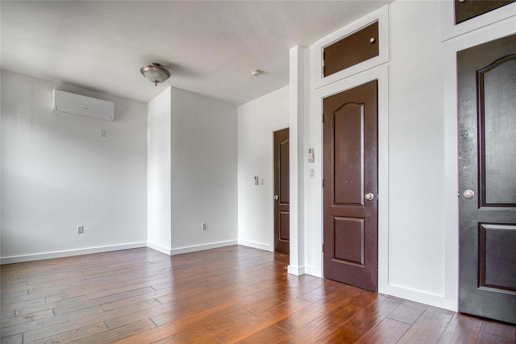 Single Family Noll  Brooklyn, NY 11206, MLS-864988-21