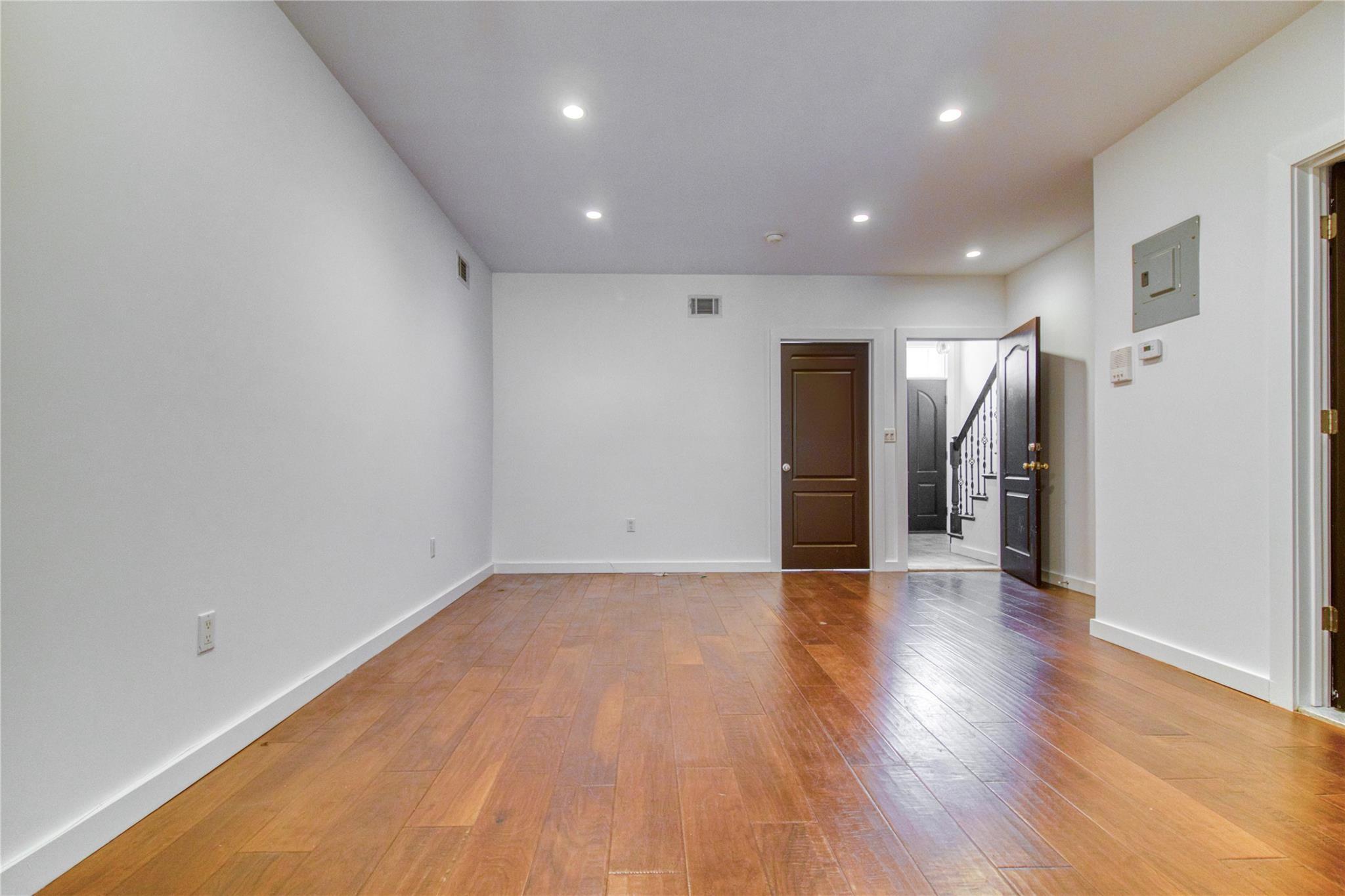 Single Family Noll  Brooklyn, NY 11206, MLS-864988-7