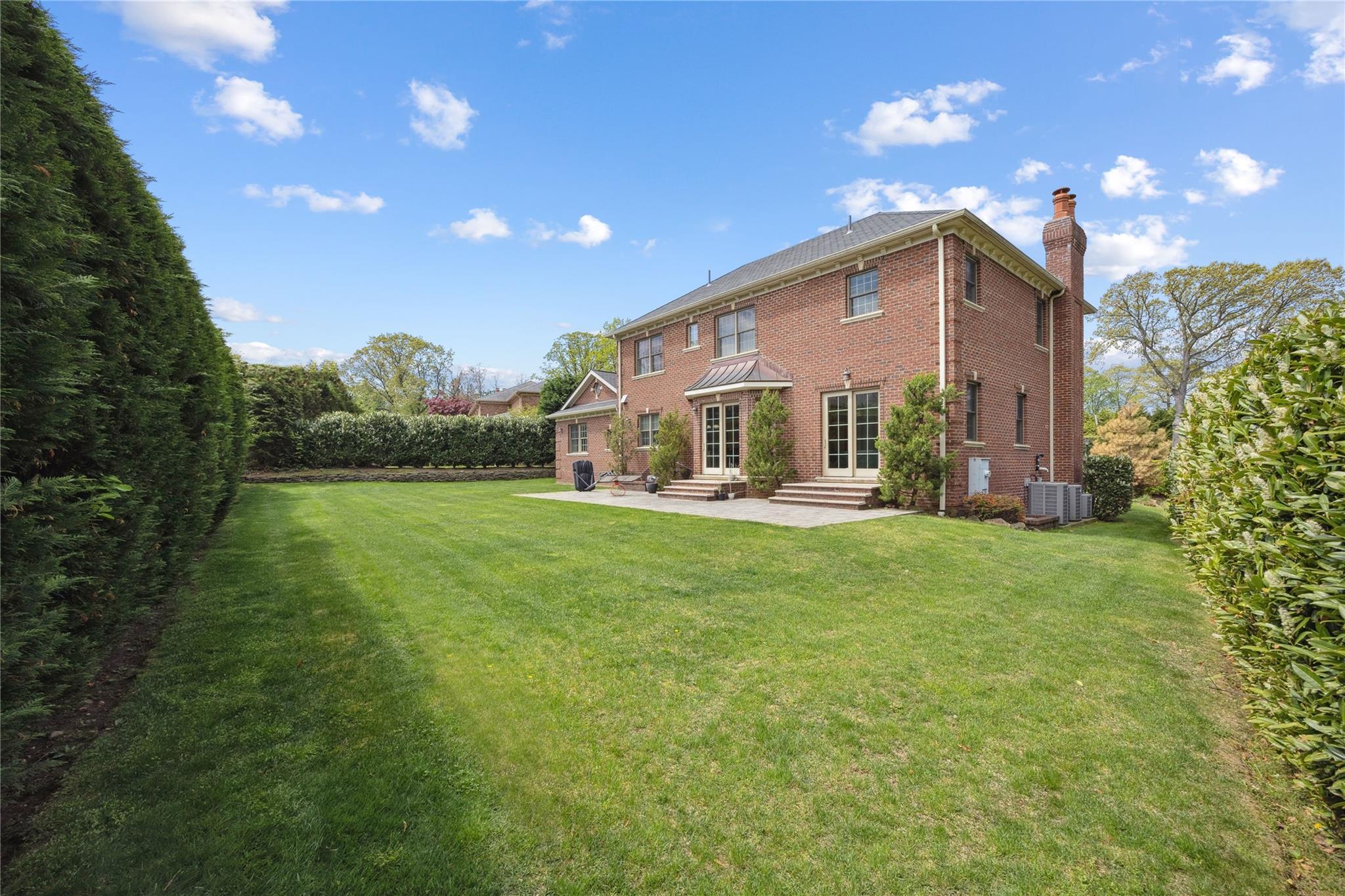 Single Family Winchester  Nassau County, NY 11030, MLS-864997-38