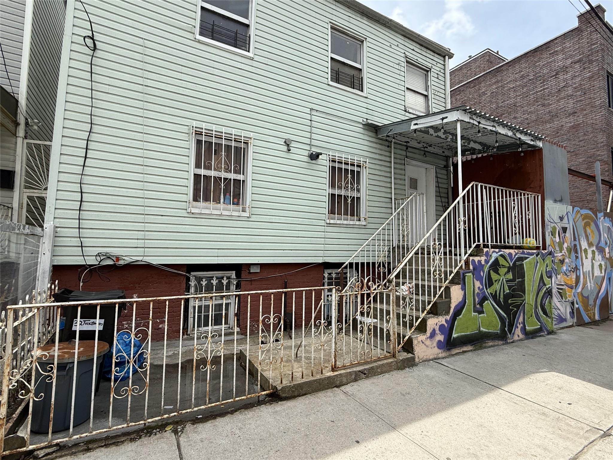 Single Family Troutman  Brooklyn, NY 11206, MLS-865039-2