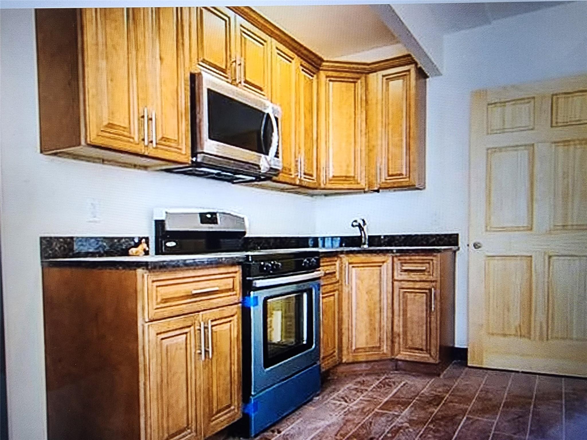 Single Family Troutman  Brooklyn, NY 11206, MLS-865039-6