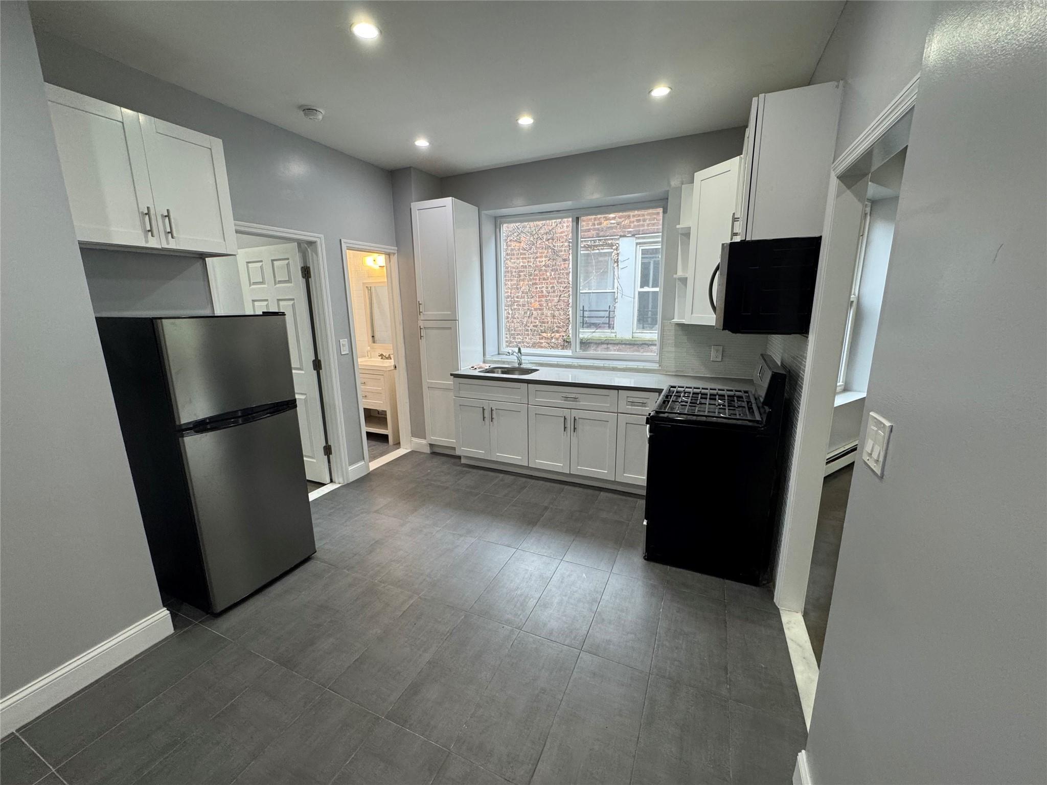 Single Family Van Siclen  Brooklyn, NY 11207, MLS-865040-7