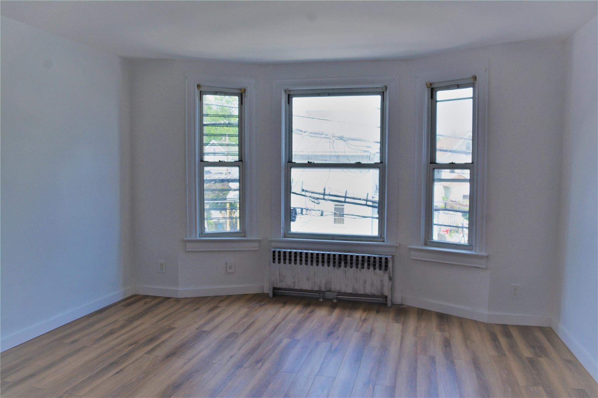 Single Family Castleton  Staten Island, NY 10302, MLS-865042-10