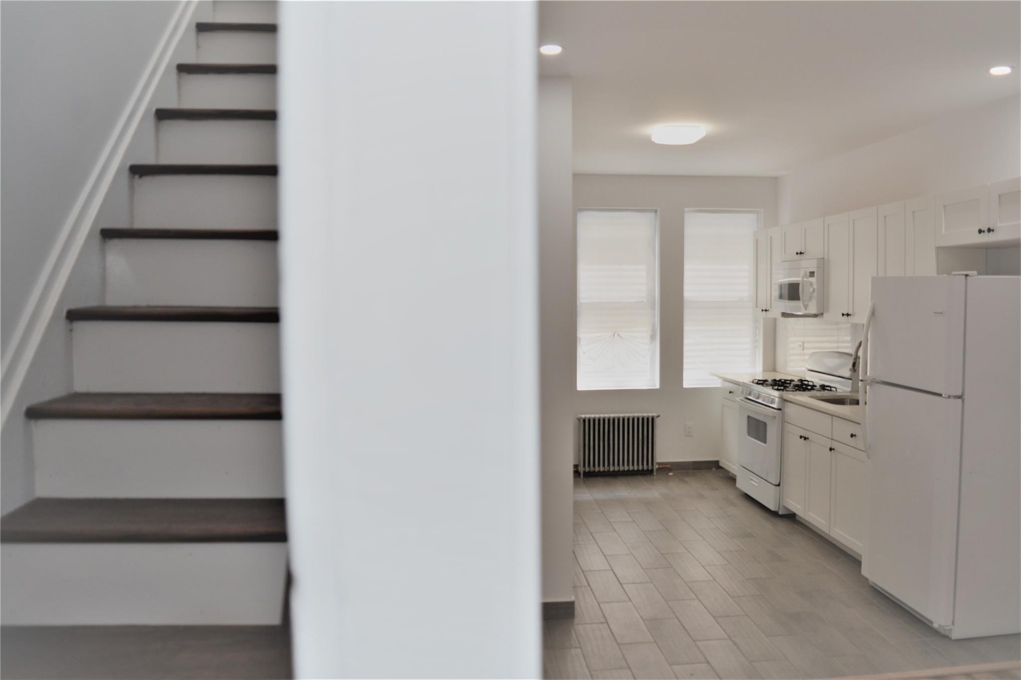 Single Family Castleton  Staten Island, NY 10302, MLS-865042-7