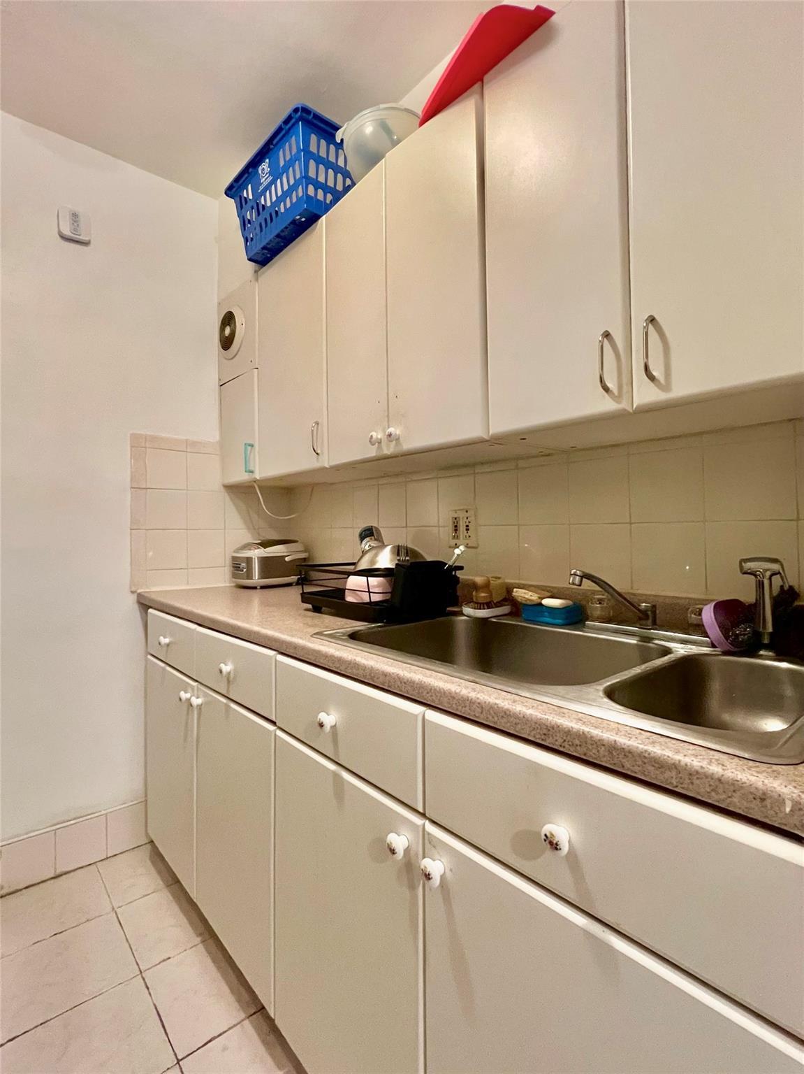 Coop Roosevelt  Queens, NY 11354, MLS-865074-8