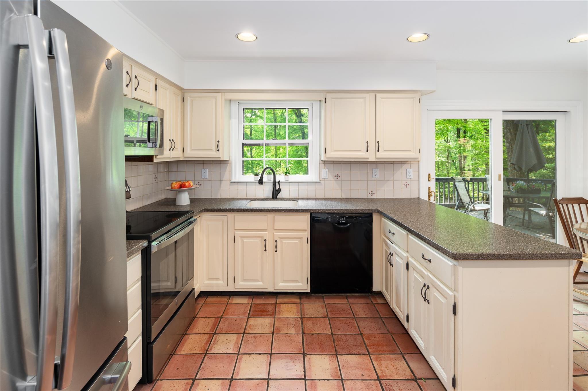 Single Family Indian Hill  Westchester County, NY 10576, MLS-865088-16